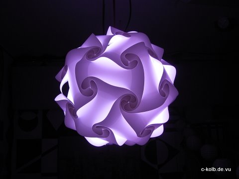 Lampada Romantica leuchtet violett