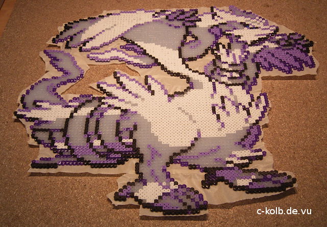 Reshiram Bügelperlen gebügelt